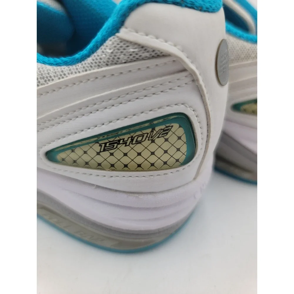 New Balance 1540 V2 Womens Running Shoes White Grey Blue W1540WB2 Stability
